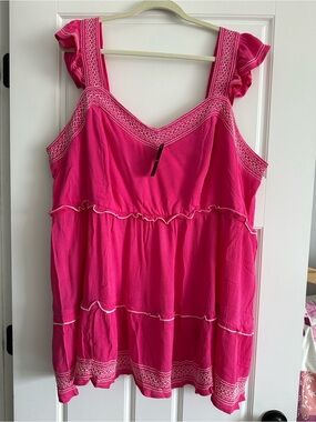 Plus 4X torrid Hot Pink Scoop Neck Top with White Embroidery